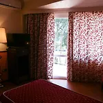 El Cisne Hotel