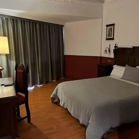 El Cisne Hotel 3*