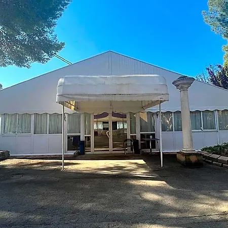 El Cisne - Parking Exterior Gratuito 호텔