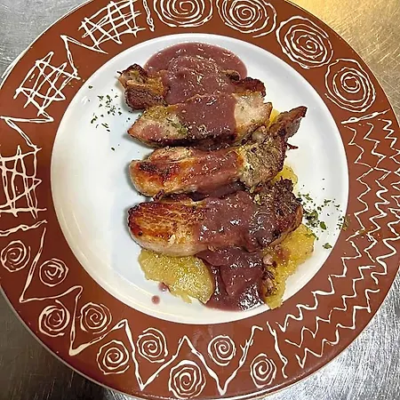 El Cisne - Parking Exterior Gratuito 酒店 3*